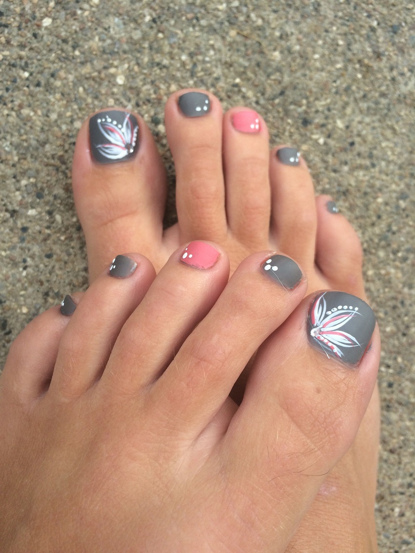 Toe nails Designs for  you