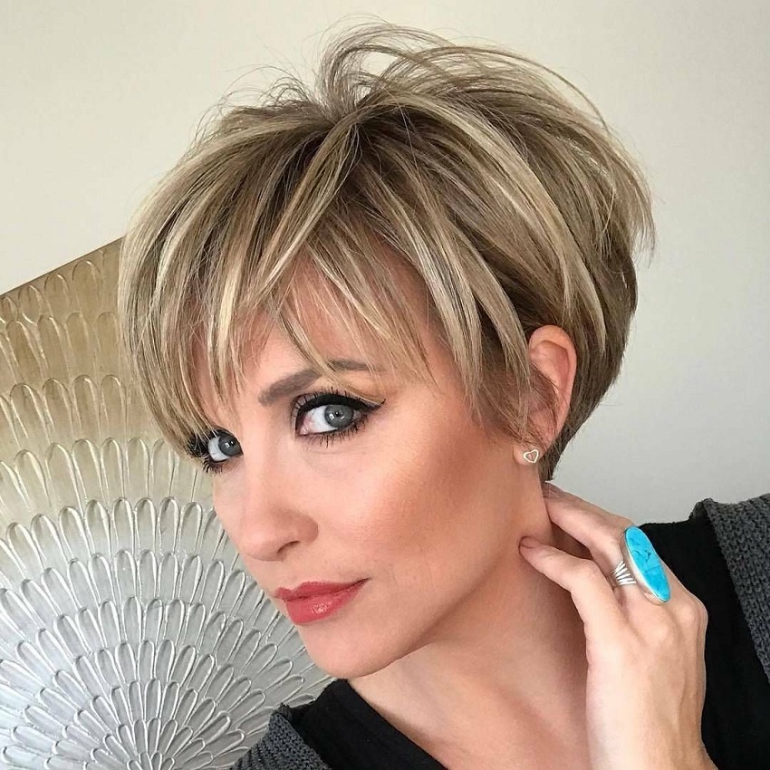Flattering haircuts for blondes