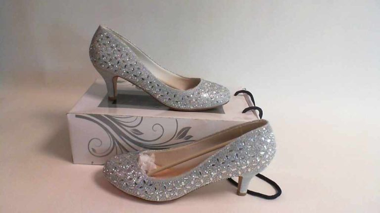 What do silver shoes look good with