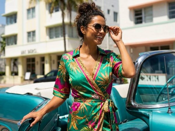 Woman wearing a confident summer outfit in Miami streets